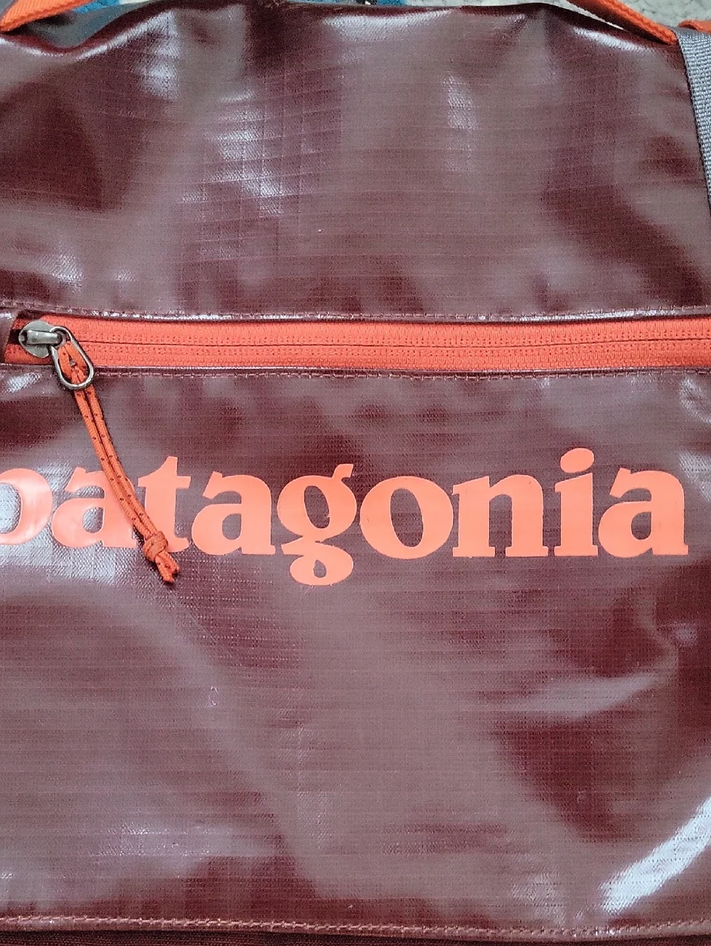 Patagonia Black Hole Mini Messenger 12L Bag Burgundy Rust with Orange Accents